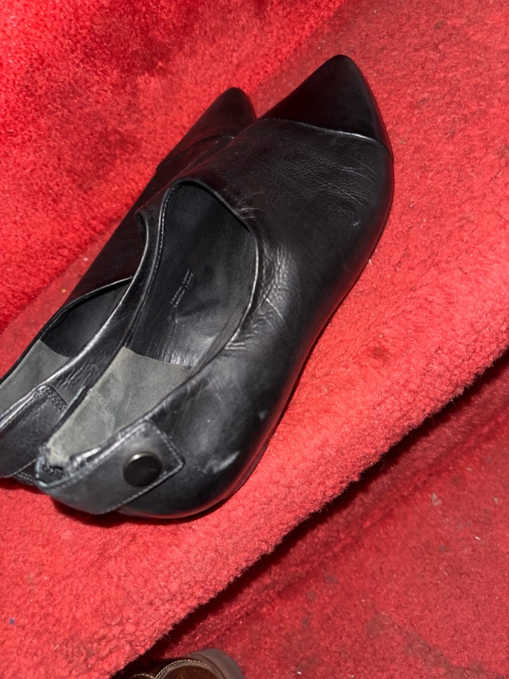 Black Pointed Leather Slip-On Shoes - Picture 3 of 5